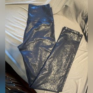 Aerie dark blue, shine, snakeskin print legging